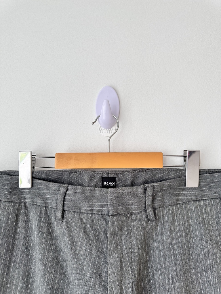 Pantalón gris