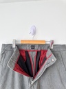 Pantalón gris