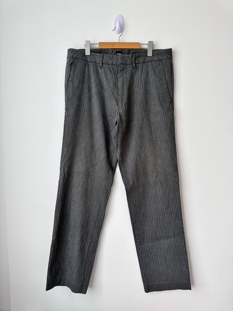 Pantalón gris